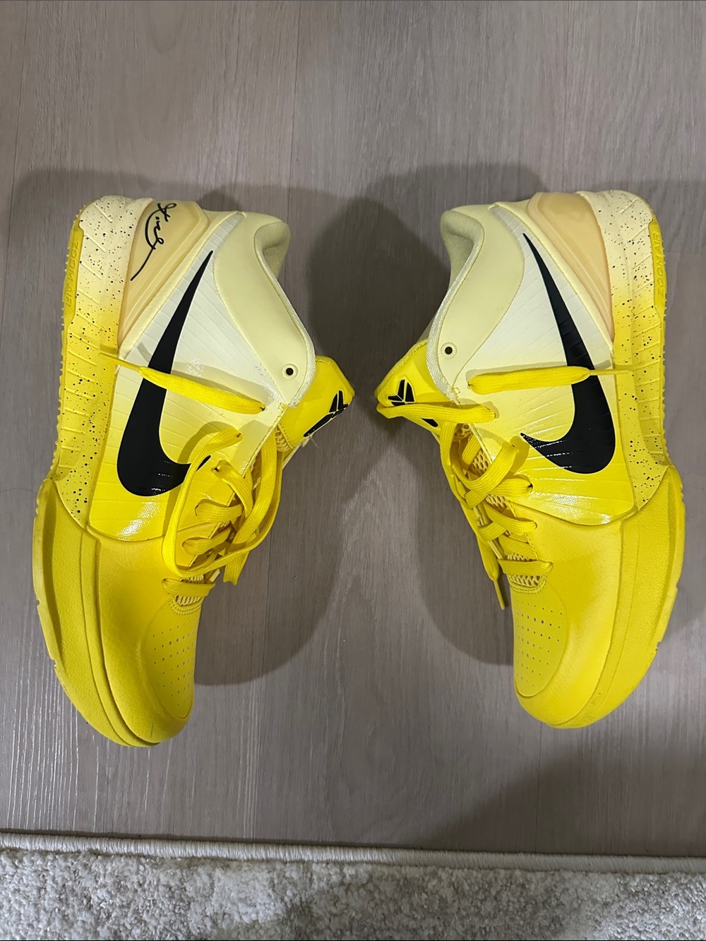 Nike Kobe IV Protro CHBL Basketball Shoes with Black Swoosh